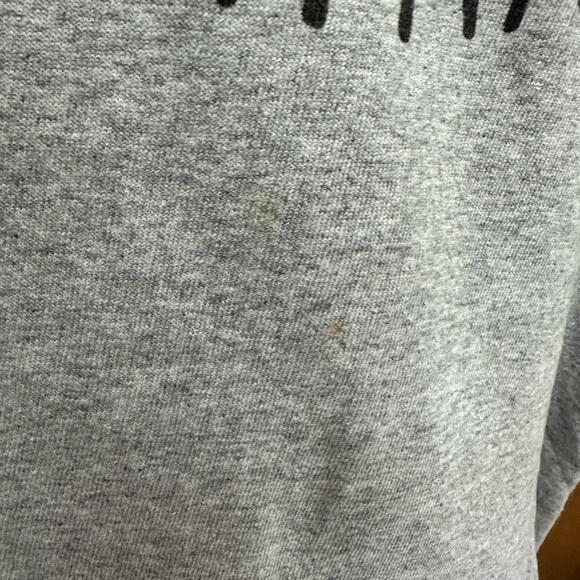 Disney Gray Hakuna Matata Kids T-Shirt Youth Medium - Picture 2 of 4